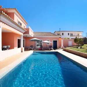 Casa Tulipas Loule